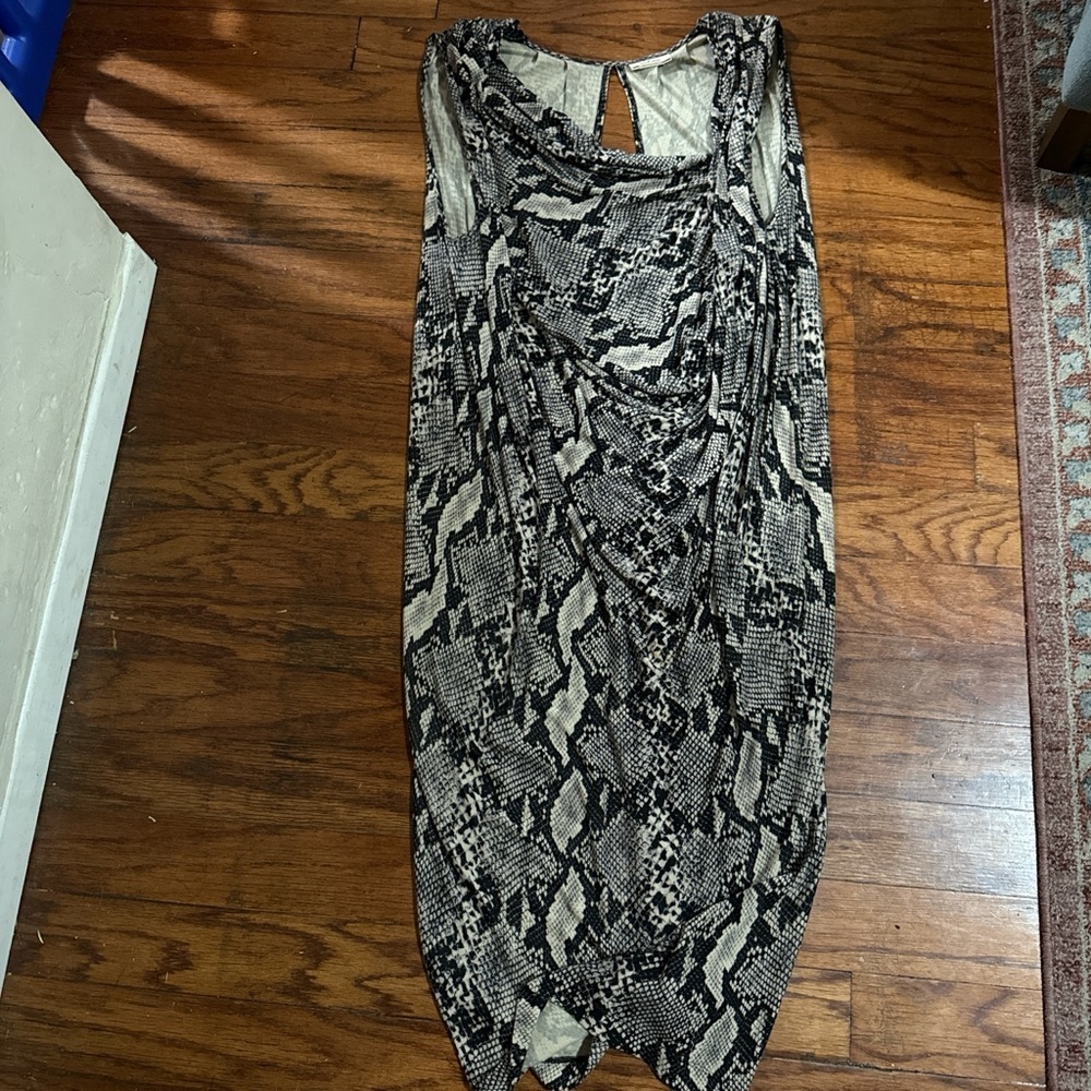 By Malene‎ Birger Black and Gray Asymmetrical Dress